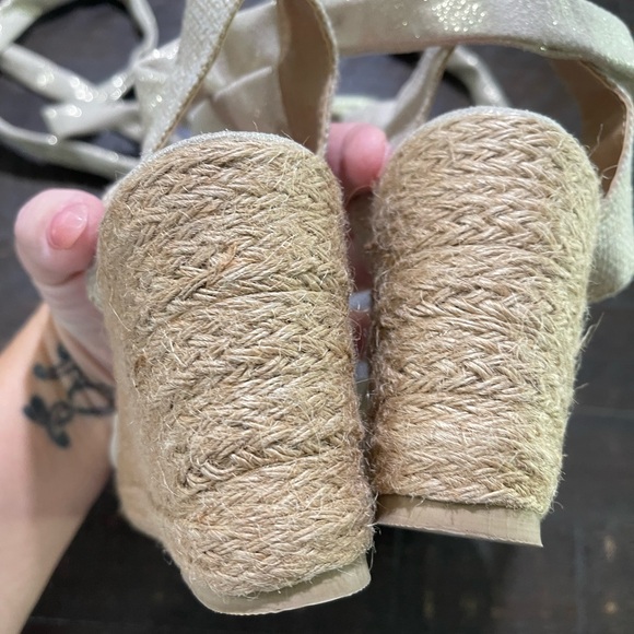 David Isaac Espadrille Ankle Tie Wedge Sandals with Gold Shimmer Sz 8 - Picture 8 of 9